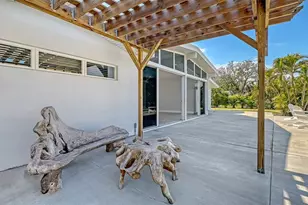 619 Buttonwood Dr, Longboat Key, FL 34228 - Photo 33