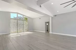 619 Buttonwood Dr, Longboat Key, FL 34228 - Photo 21