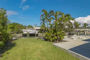 619 Buttonwood Dr, Longboat Key, FL 34228 - Photo 57