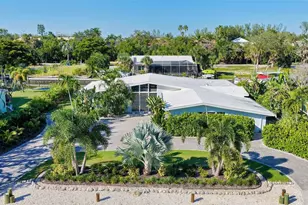 619 Buttonwood Dr, Longboat Key, FL 34228 - Photo 1