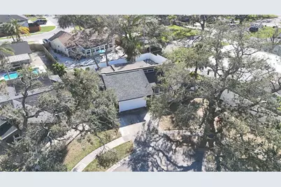 2900 Woodpine Court, Sarasota, FL 34231 - Photo 5