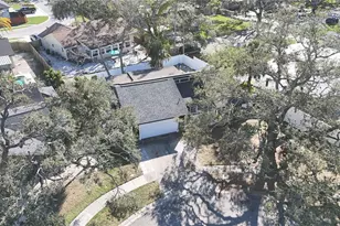 2900 Woodpine Ct, Sarasota, FL 34231 - Photo 5