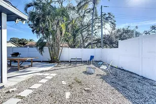 2900 Woodpine Ct, Sarasota, FL 34231 - Photo 61