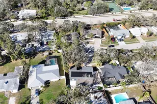 2900 Woodpine Ct, Sarasota, FL 34231 - Photo 71