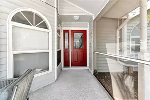 6145 Bonaventure Ct, Sarasota, FL 34243 - Photo 5