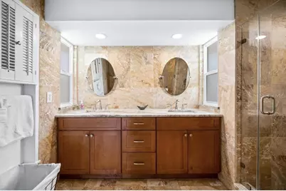 327 Avenida Milano, Sarasota, FL 34242 - Photo 37