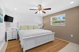 327 Avenida Milano, Sarasota, FL 34242 - Photo 43