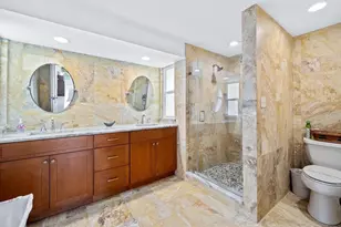 327 Avenida Milano, Sarasota, FL 34242 - Photo 35