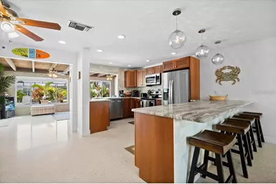 327 Avenida Milano, Sarasota, FL 34242 - Photo 13