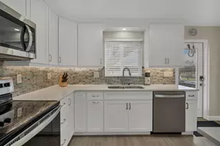 6006 Midnight Pass Rd, Sarasota, FL 34242 - Photo 13