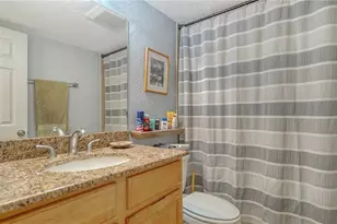 966 La Costa Cir, Sarasota, FL 34237 - Photo 17