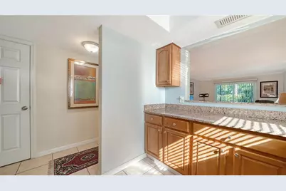 966 La Costa Circle #1, Sarasota, FL 34237 - Photo 5