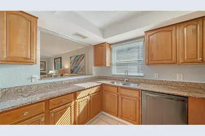 966 La Costa Circle #1, Sarasota, FL 34237 - Photo 3