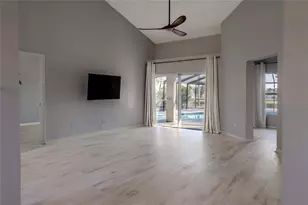1211 Peridot Ln, Sun City Center, FL 33573 - Photo 3