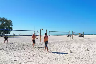 732 Siesta Dr, Sarasota, FL 34242 - Photo 45