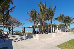 732 Siesta Dr, Sarasota, FL 34242 - Photo 41