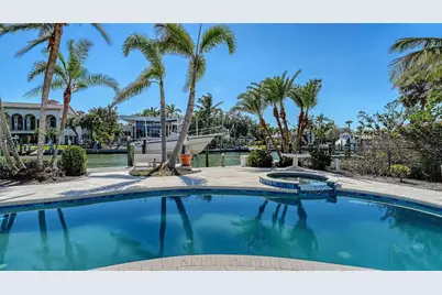 732 Siesta Drive, Sarasota, FL 34242 - Photo 11