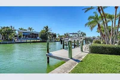 732 Siesta Drive, Sarasota, FL 34242 - Photo 15