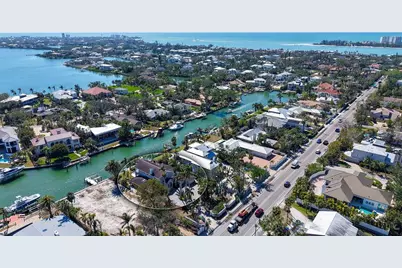 732 Siesta Drive, Sarasota, FL 34242 - Photo 5