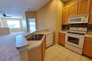 3468 Parkridge Cir, Sarasota, FL 34243 - Photo 11