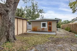 2305 Novus St, Sarasota, FL 34237 - Photo 23