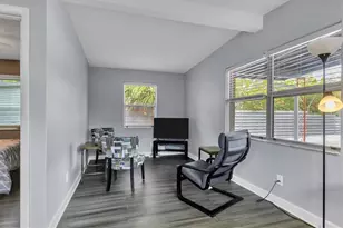 2305 Novus St, Sarasota, FL 34237 - Photo 13