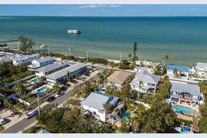 527 Magnolia Avenue, Anna Maria, FL 34216 - Photo 43
