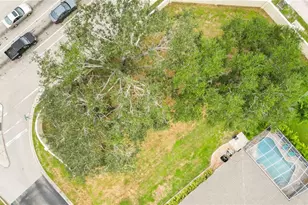 1101 N Cypress Point Dr, Venice, FL 34293 - Photo 17