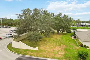 1101 N Cypress Point Dr, Venice, FL 34293 - Photo 19