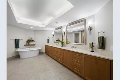 2410 Harbourside Drive #121, Longboat Key, FL 34228 - Photo 35