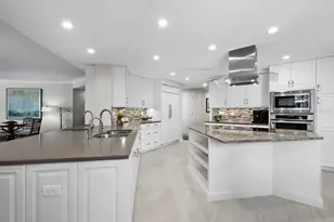 2410 Harbourside Dr, Longboat Key, FL 34228 - Photo 17