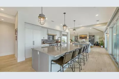 1300 Tangier Way, Sarasota, FL 34239 - Photo 15