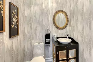 1543 Eastbrook Dr, Sarasota, FL 34231 - Photo 25