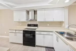 6211 Timberlake Dr, Sarasota, FL 34243 - Photo 11