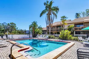 3073 Willow Green, Sarasota, FL 34235 - Photo 5