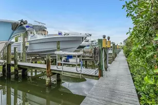 1249 Dockside Pl, Sarasota, FL 34242 - Photo 23