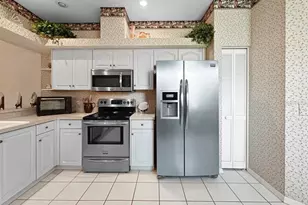 5712 Cottonwood St, Bradenton, FL 34203 - Photo 5