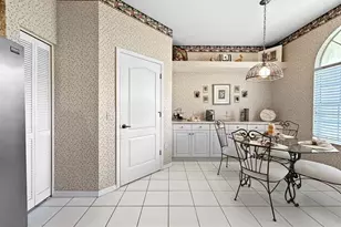 5712 Cottonwood St, Bradenton, FL 34203 - Photo 9