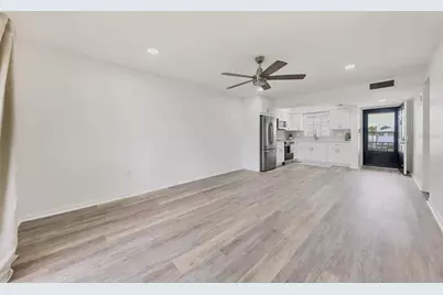 102 46th Avenue Terrace W #402, Bradenton, FL 34207 - Photo 9