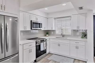 102 46th Avenue Terrace W #402, Bradenton, FL 34207 - Photo 3