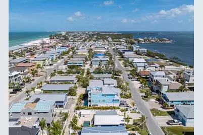 2408 Avenue B, Bradenton Beach, FL 34217 - Photo 31