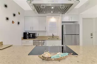 1618 Stickney Point Rd, Sarasota, FL 34231 - Photo 17