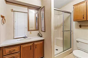 135 Hummingbird Ave, Ellenton, FL 34222 - Photo 27