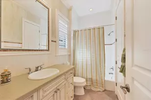 1137 N Lake Shore Dr, Sarasota, FL 34231 - Photo 57