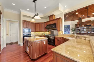 1137 N Lake Shore Dr, Sarasota, FL 34231 - Photo 31