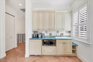 1137 N Lake Shore Dr, Sarasota, FL 34231 - Photo 59