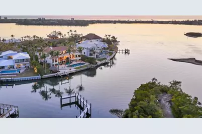 1137 N Lake Shore Drive, Sarasota, FL 34231 - Photo 71