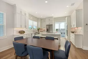 512 Laurel Pk Dr, Sarasota, FL 34236 - Photo 15