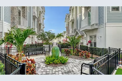 512 Laurel Park Drive, Sarasota, FL 34236 - Photo 3