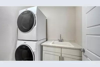 512 Laurel Park Drive, Sarasota, FL 34236 - Photo 37